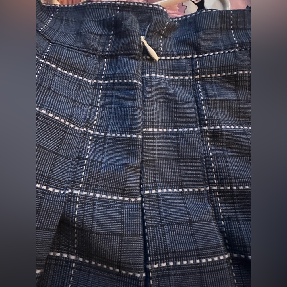 Girls 10 Blue Plaid Pleated Skirt - Picture 2 of 5